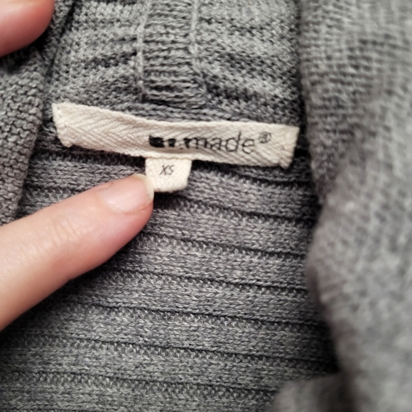 LA made Gray Ribbed Long Sleeve Cowl Neck Sweater - Size XS - Picture 3 of 5